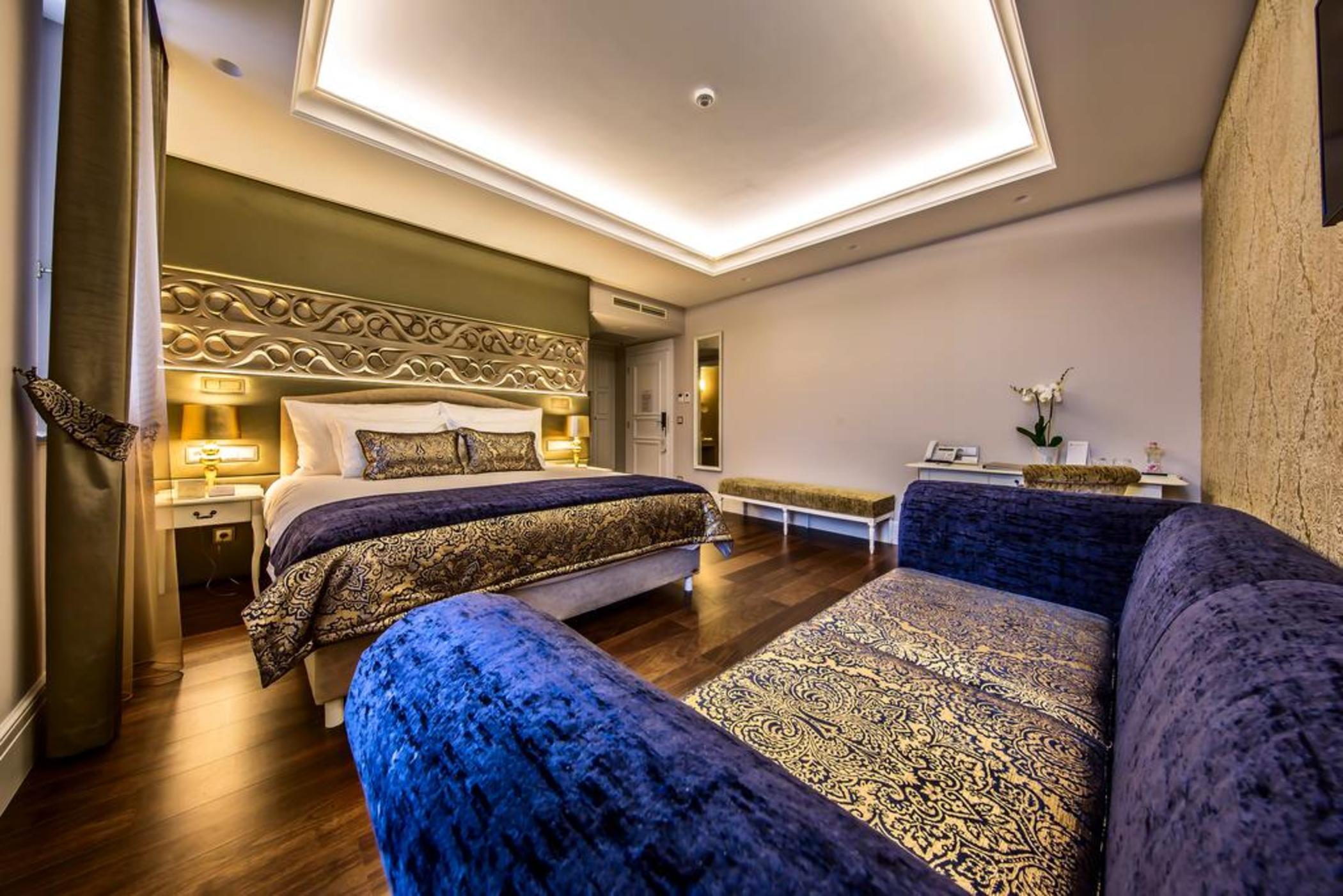 Prestige Hotel 4*