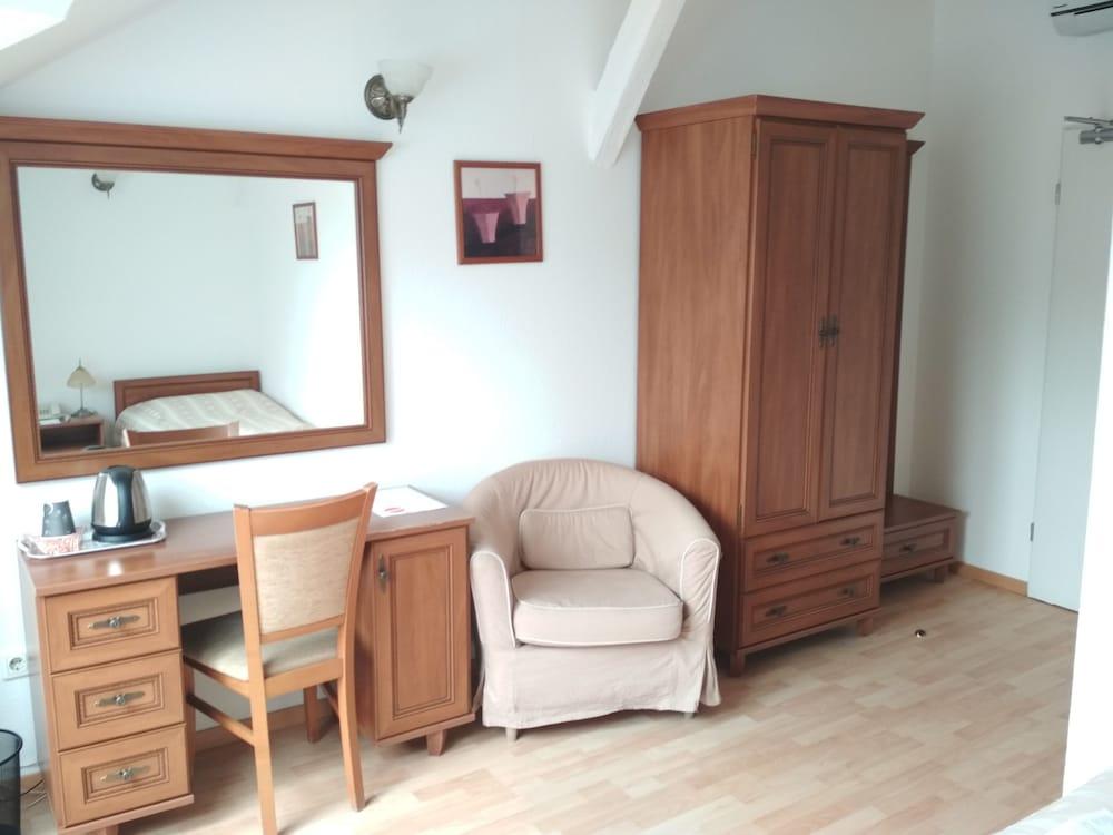 Kalvin House 3*