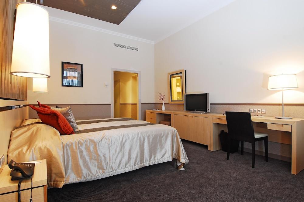 Mamaison Andrassy Hotel