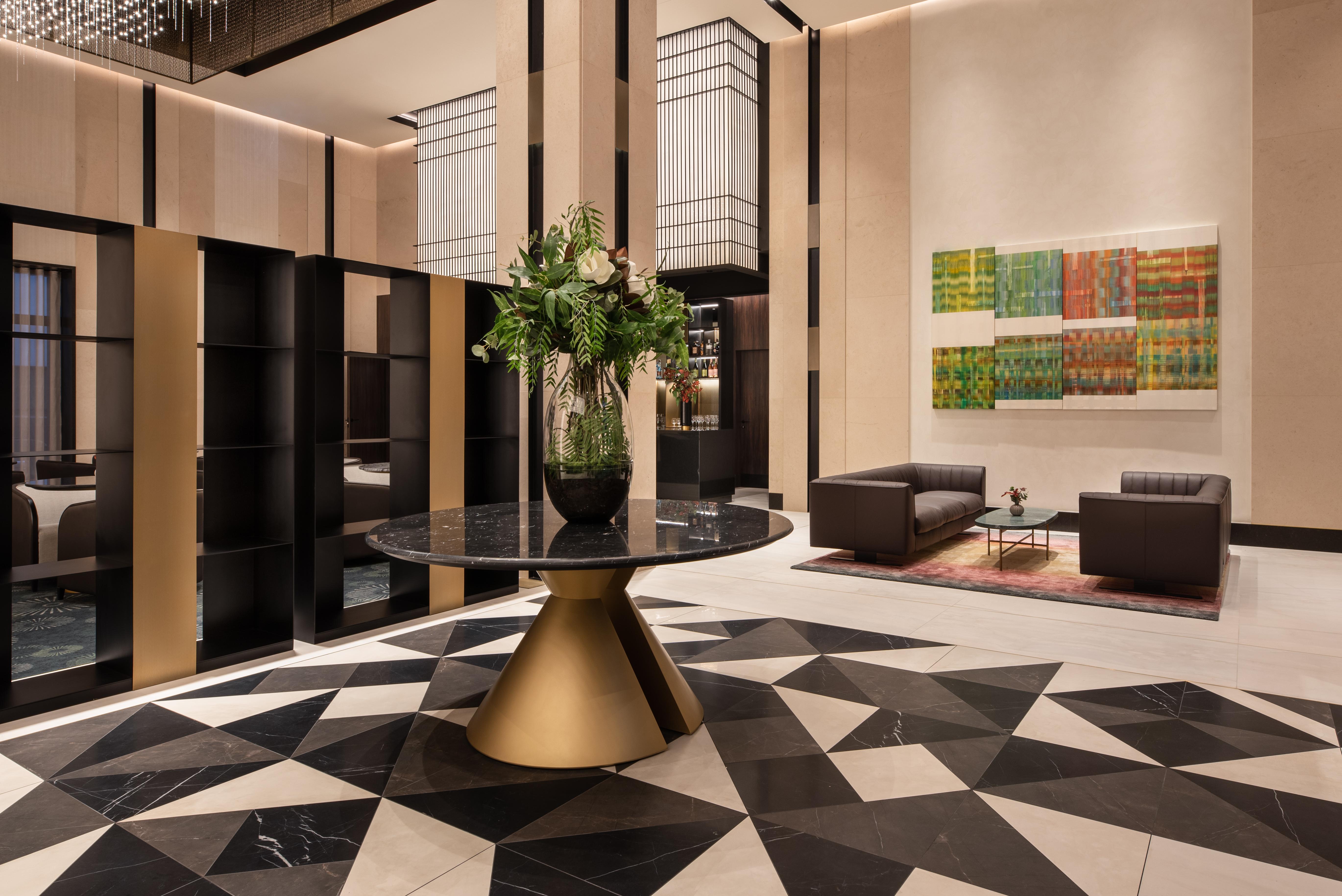Eurostars Ambassador Hotell 4*
