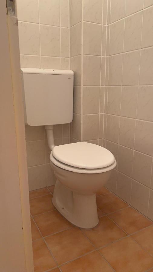 Homestay szállás 布达佩斯苹果酒店 *