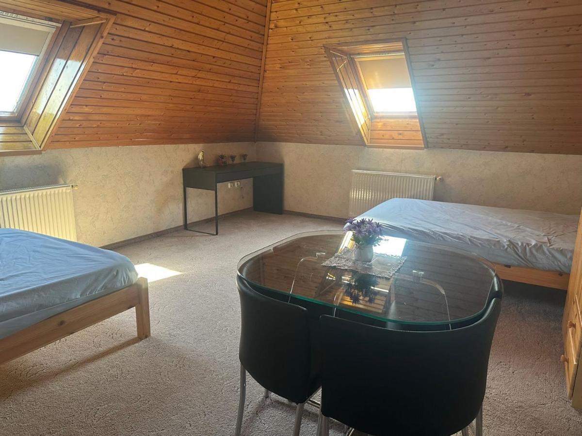 布达佩斯苹果酒店 Homestay *