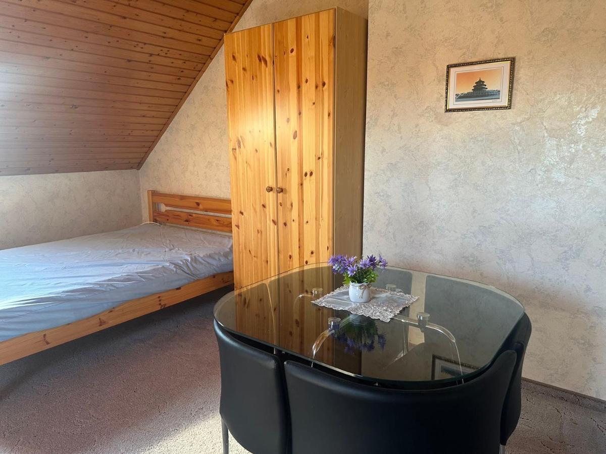 布达佩斯苹果酒店 Homestay *