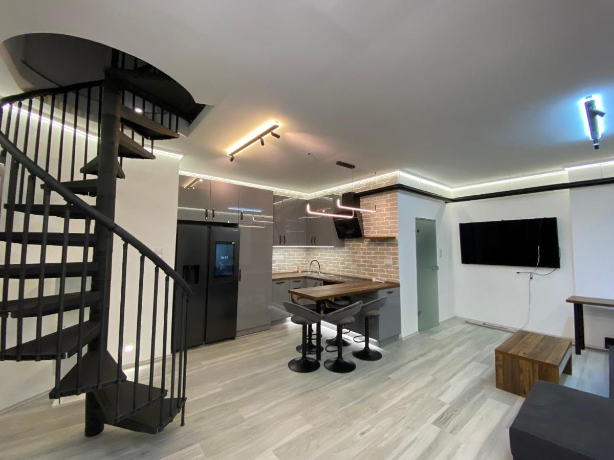 Brand New Luxury In Absolute Downtown Budapest