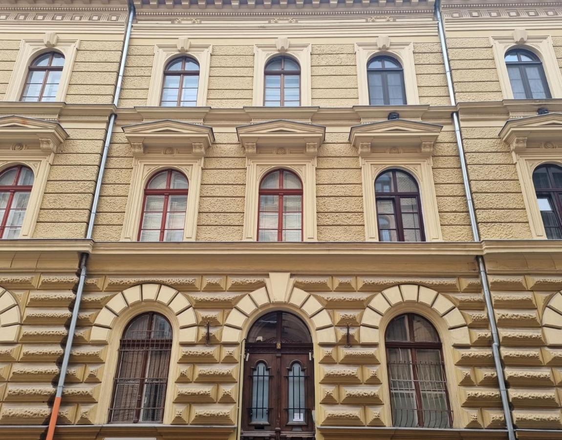 Bajnok Property * Budapest