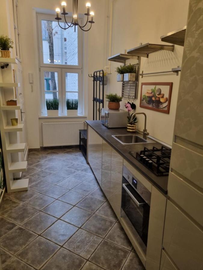 Bajnok Property Apartment *