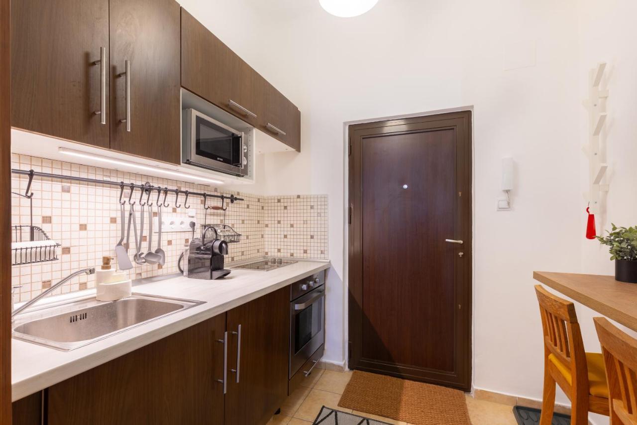 P34 Pannonia Appartement *