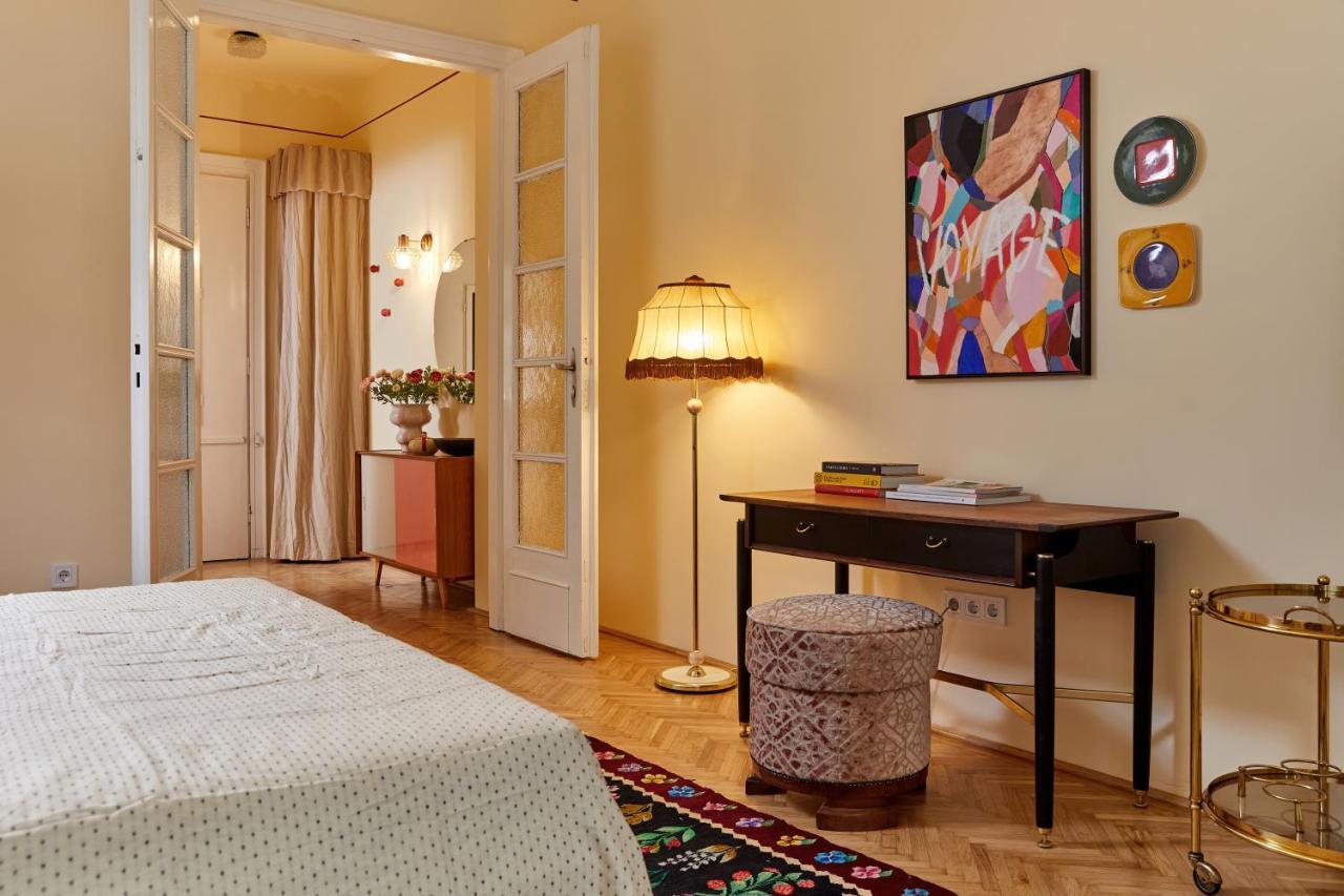 Asboth 221 Cozy Center *