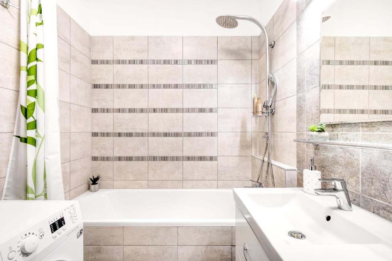 Appartamento Modern With Free Garage And Balcony In The Downtown