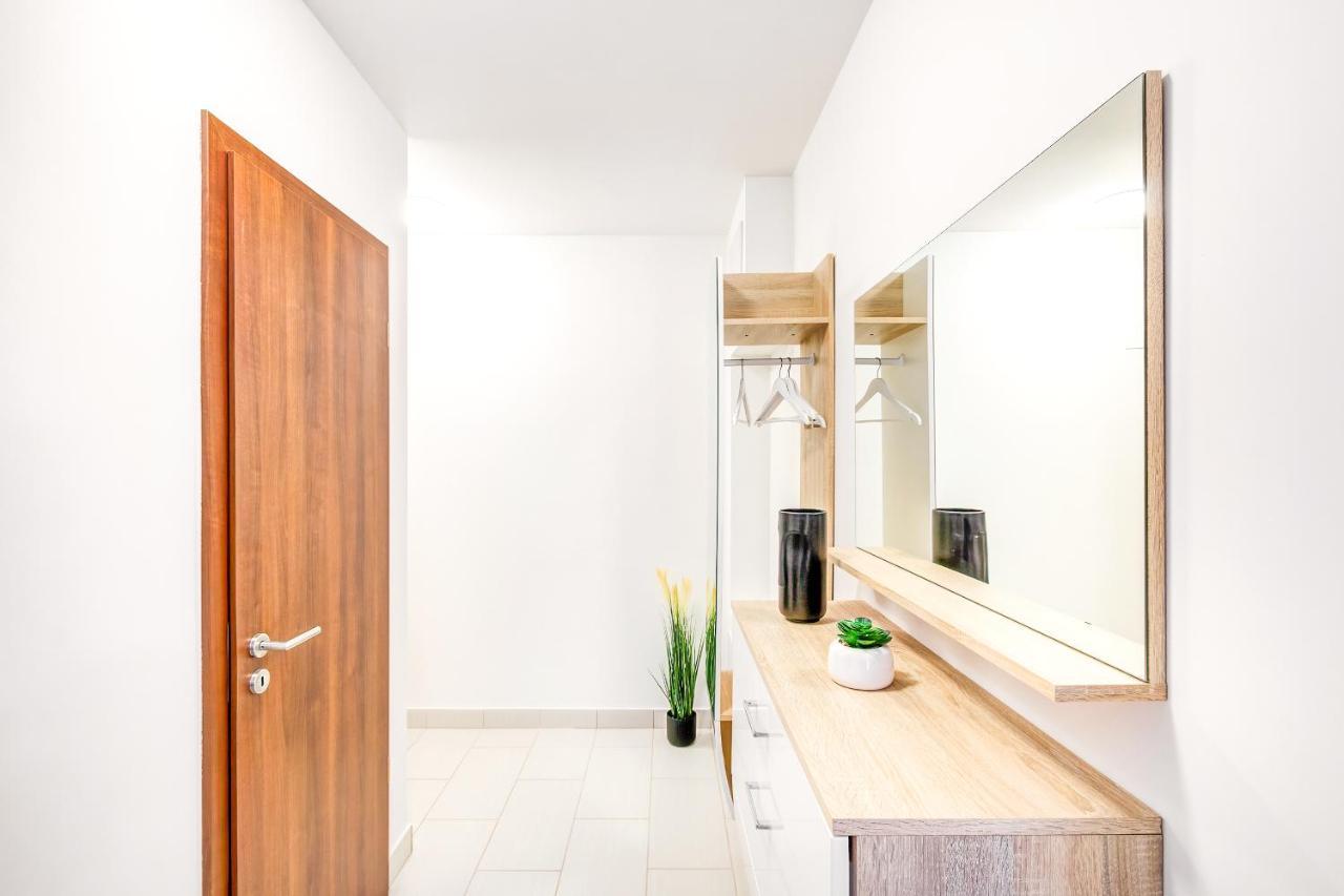 Modern With Free Garage And Balcony In The Downtown Budapest