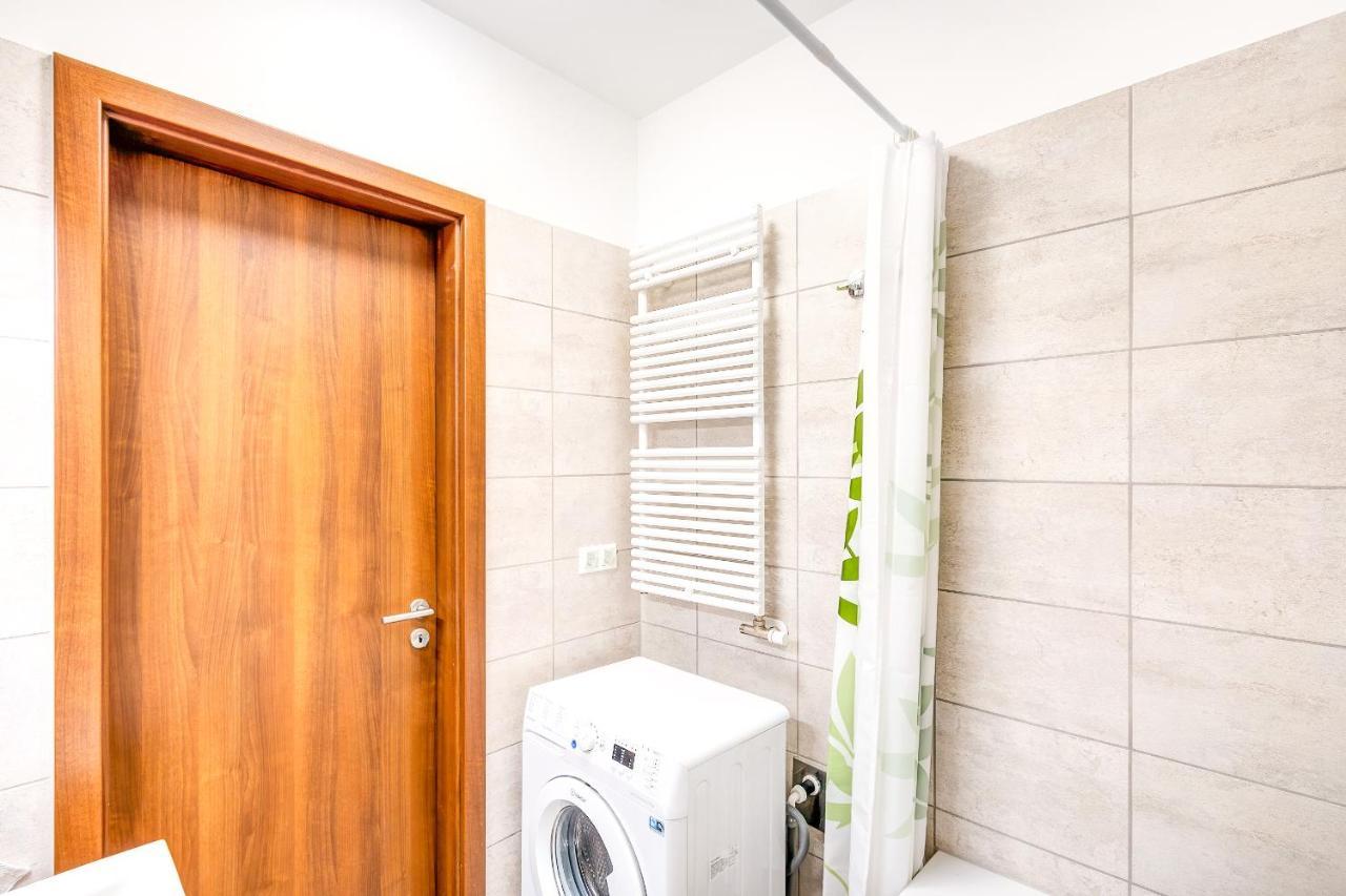 Appartamento Modern With Free Garage And Balcony In The Downtown Budapest