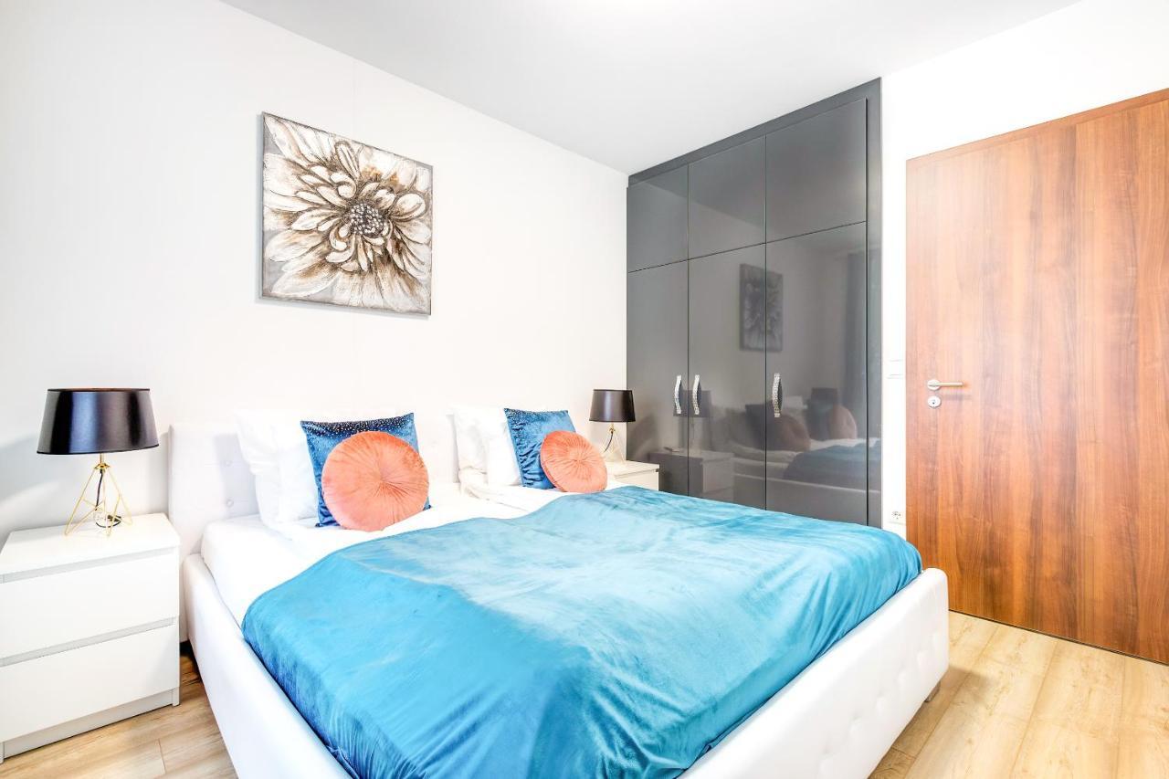 Modern With Free Garage And Balcony In The Downtown Appartamento Budapest