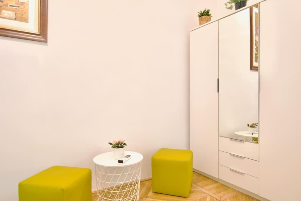 Standard By Hi5 - Muzeum 5 Apartment
