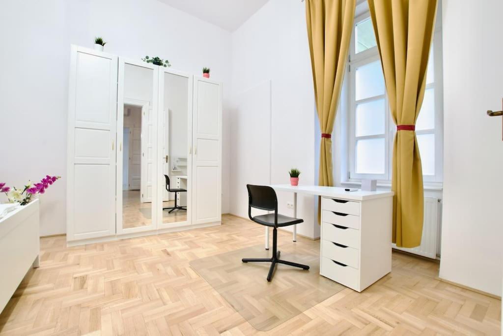 Standard By Hi5 - Muzeum 5 Apartment Budapest