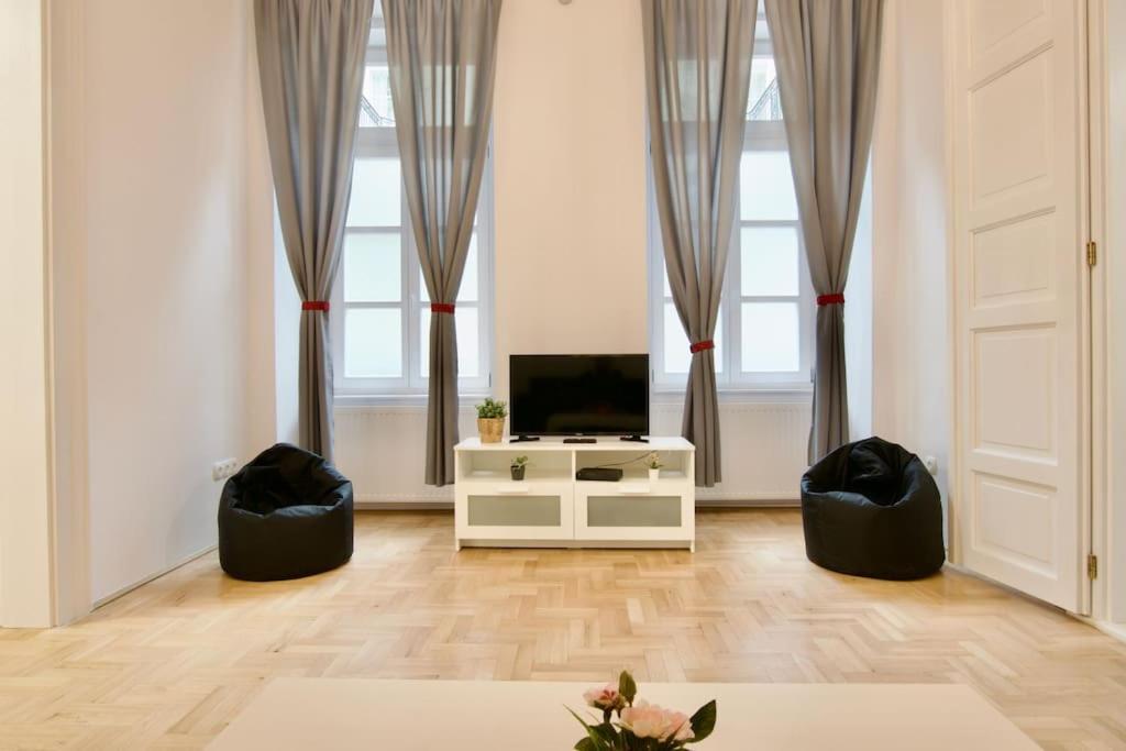 Standard By Hi5 - Muzeum 5 Apartamento *