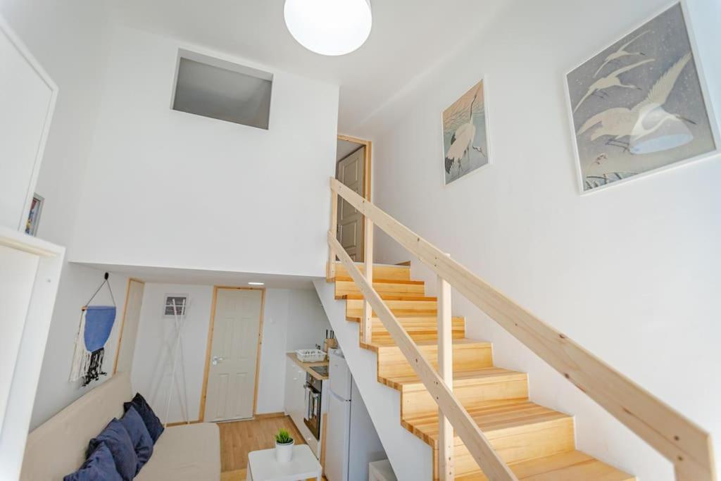 Cozy Studio In Akacfa Street *