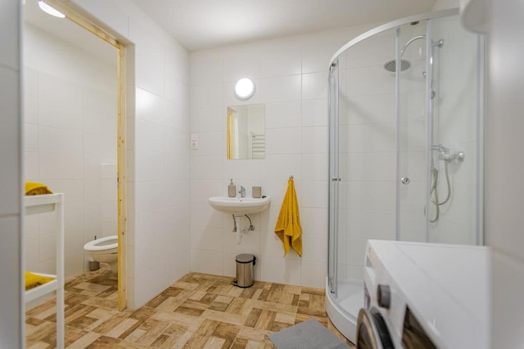 Apartament Cozy Studio In Akacfa Street