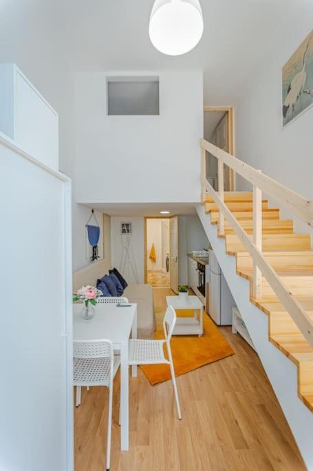 Cozy Studio In Akacfa Street Apartament Budapeszt