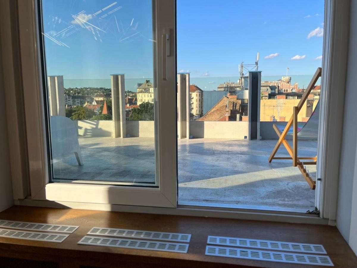 Appartement Luxury Penthouse With Giga Terrace In Buda Center *