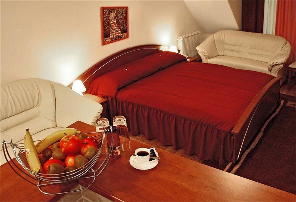 Triple M Hotell