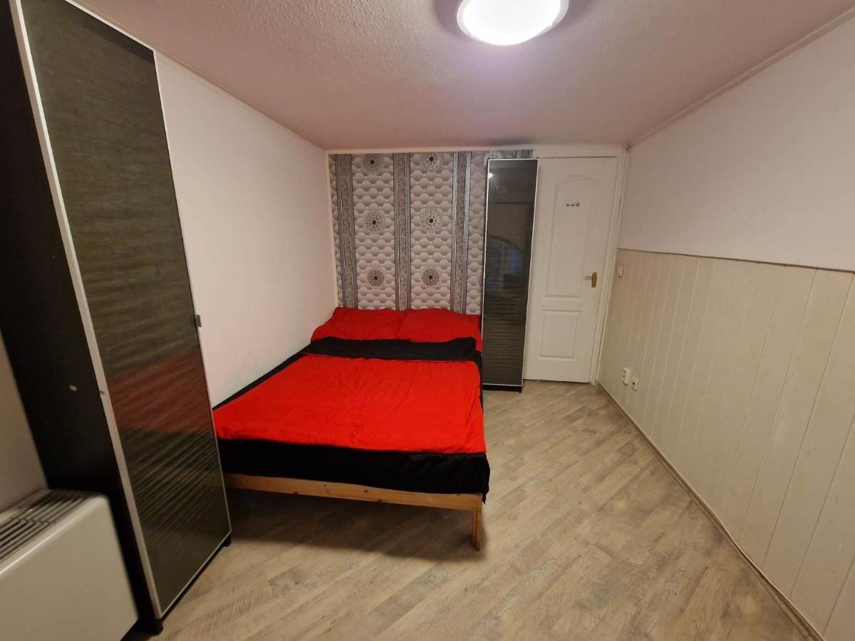 7dab 0-9 Contactless Self Check-in Homestay Budapest