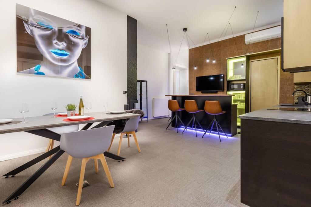 Luxurious In The Center Apartamento Budapest