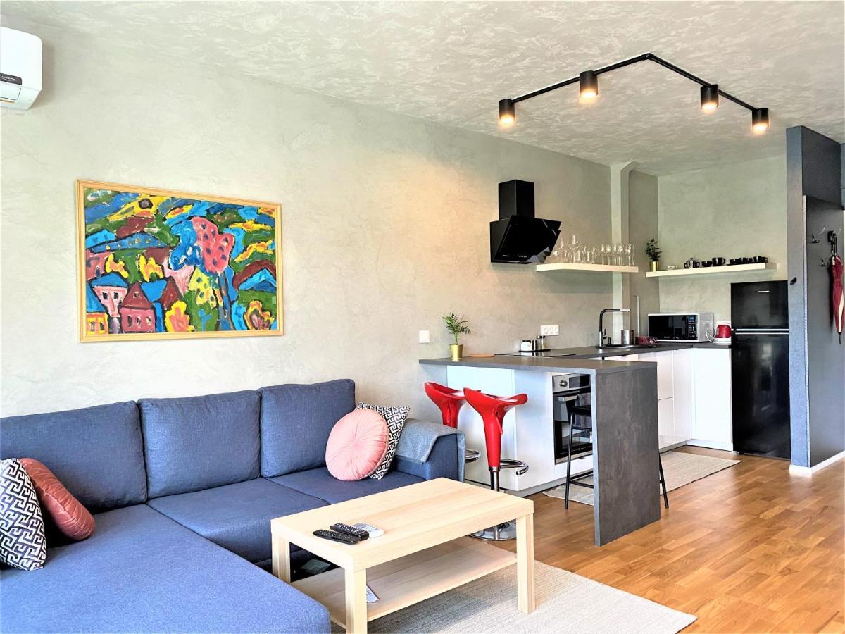 Apartment Danube View Artapartment With Balcony