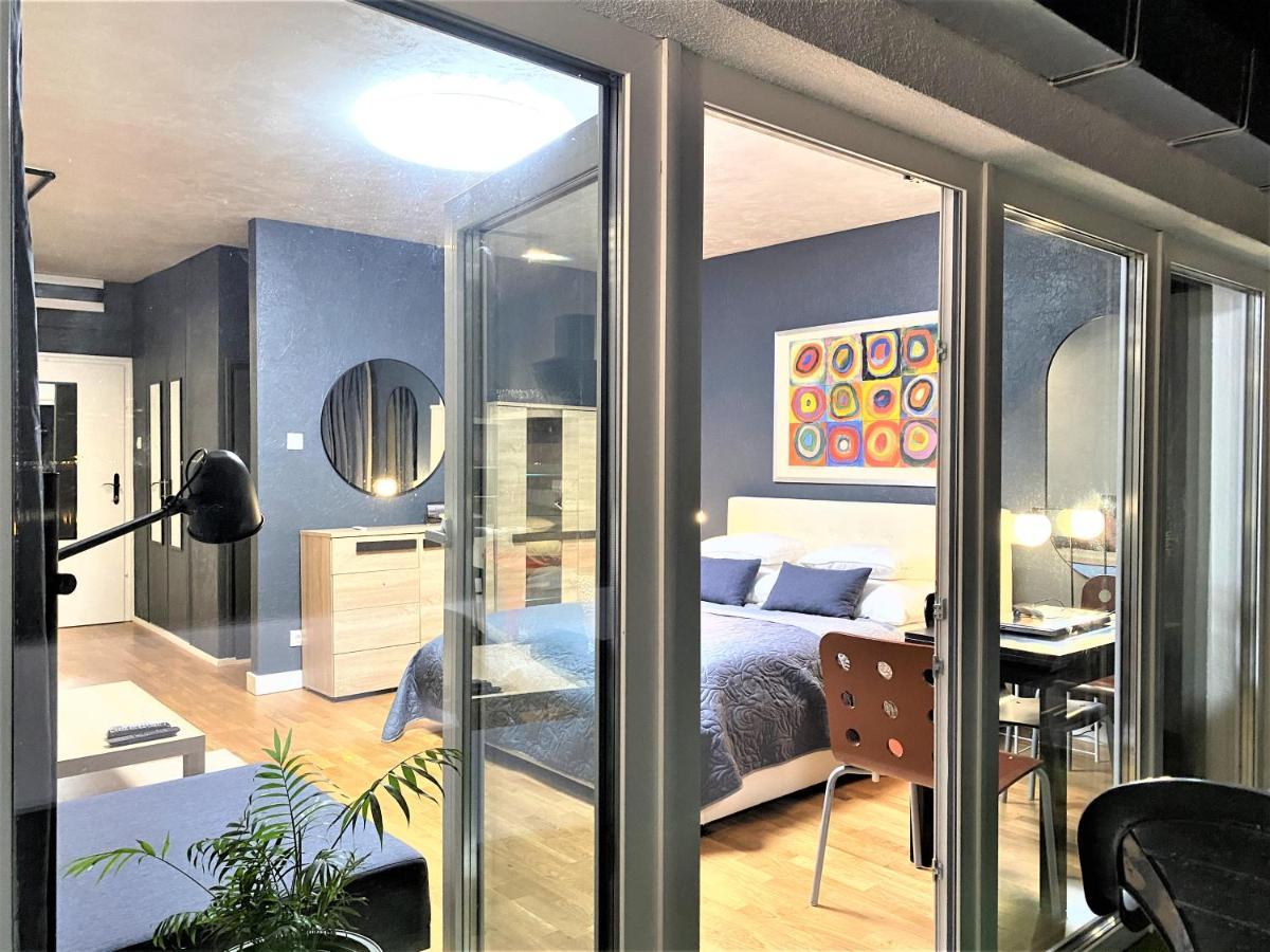 Apartment Danube View Artapartment With Balcony Budapest