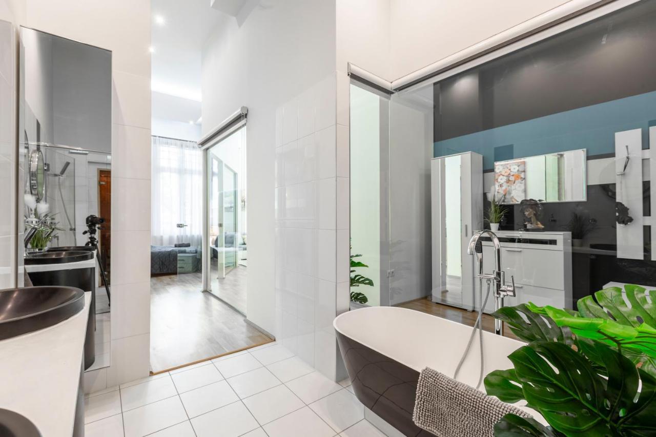 Apartment Luxurious & Spacious Downtown In Liszt Ferenc Square