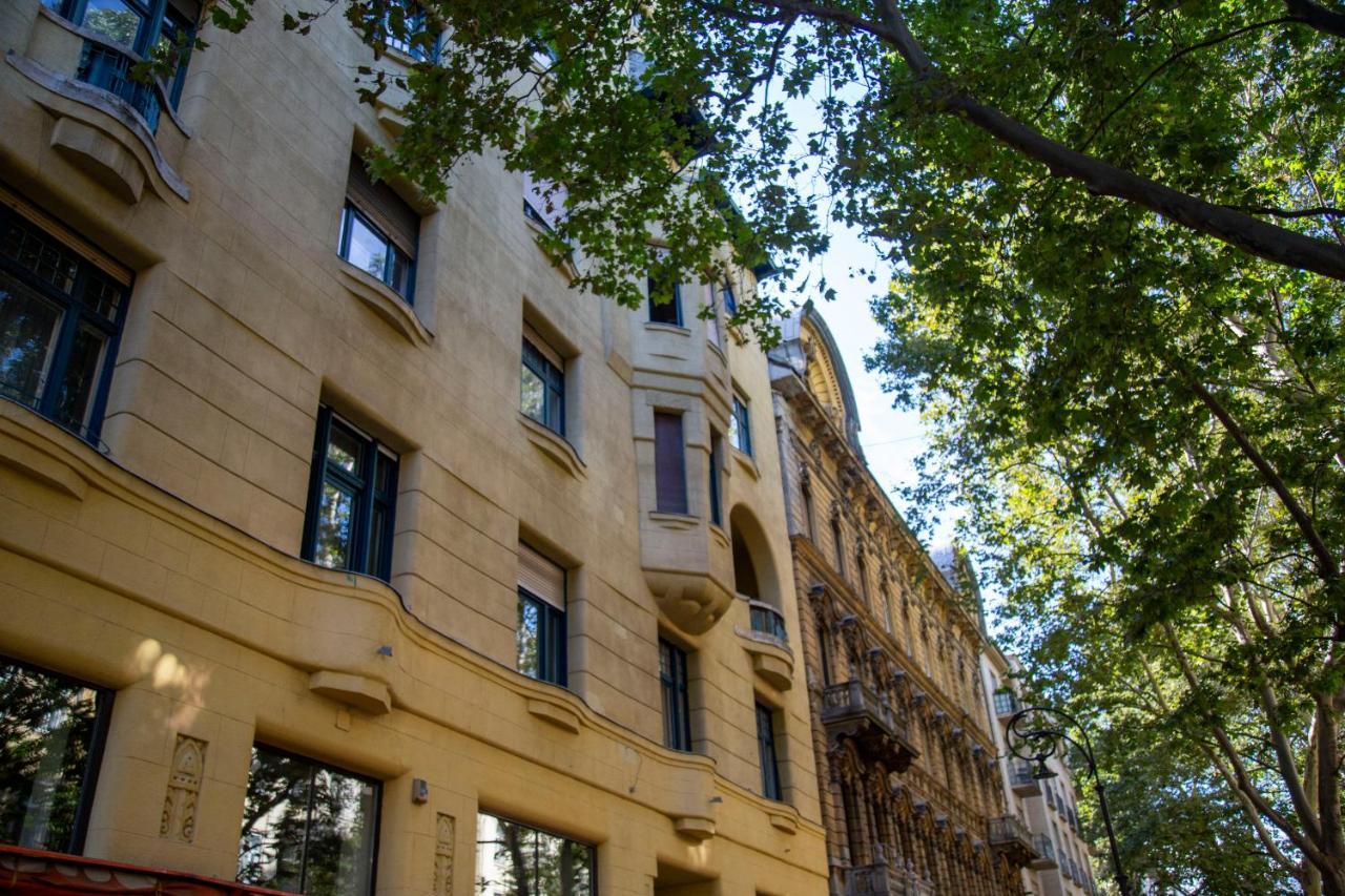 Luxurious & Spacious Downtown In Liszt Ferenc Square Apartment