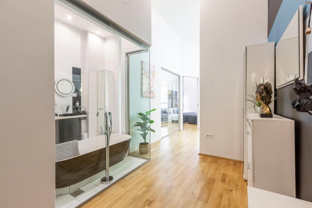 Apartment Luxurious & Spacious Downtown In Liszt Ferenc Square