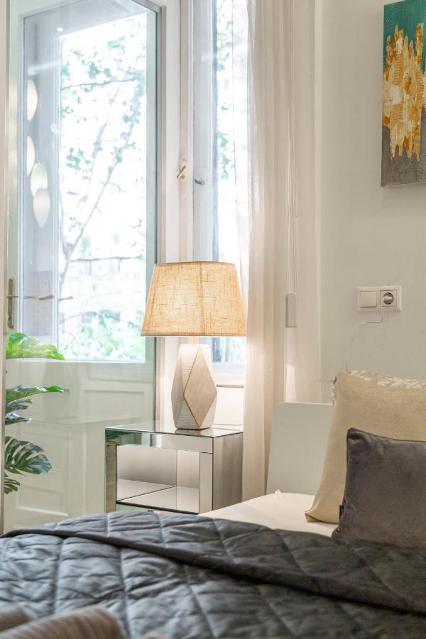 Luxurious & Spacious Downtown In Liszt Ferenc Square Budapest