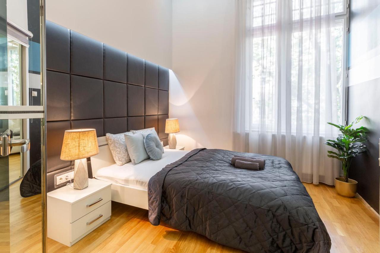 Apartment Luxurious & Spacious Downtown In Liszt Ferenc Square