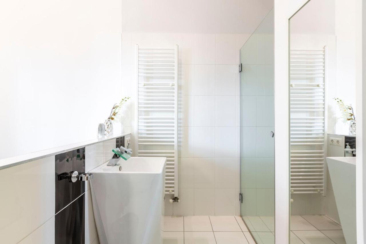 Luxurious & Spacious Downtown In Liszt Ferenc Square Apartment Budapest