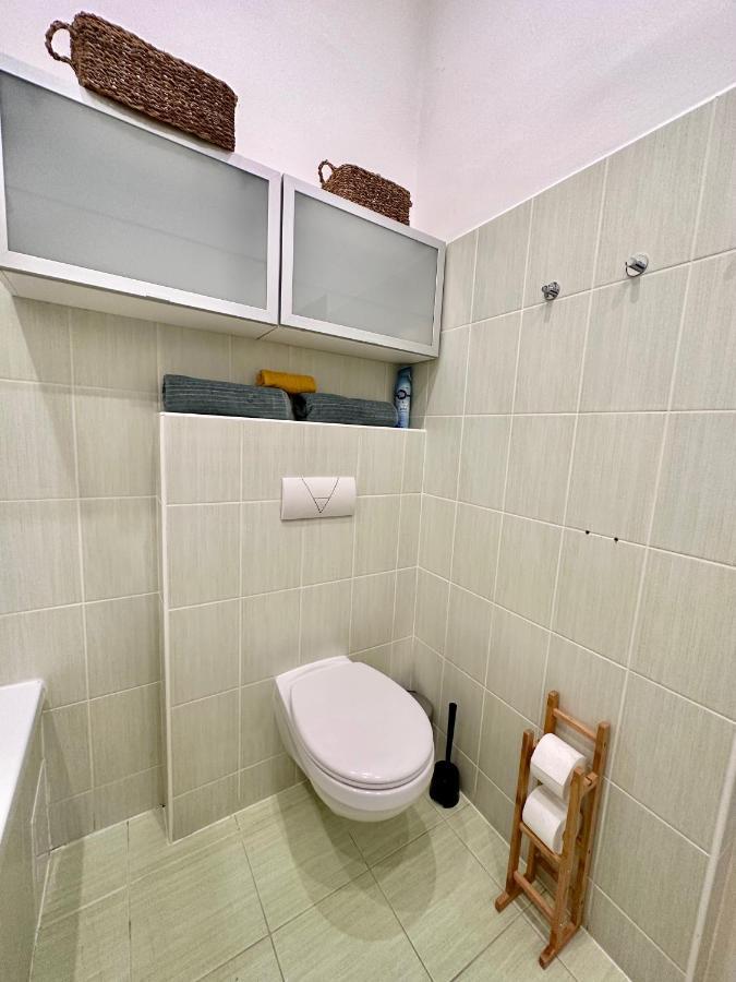Apartment Weinerhouse Design