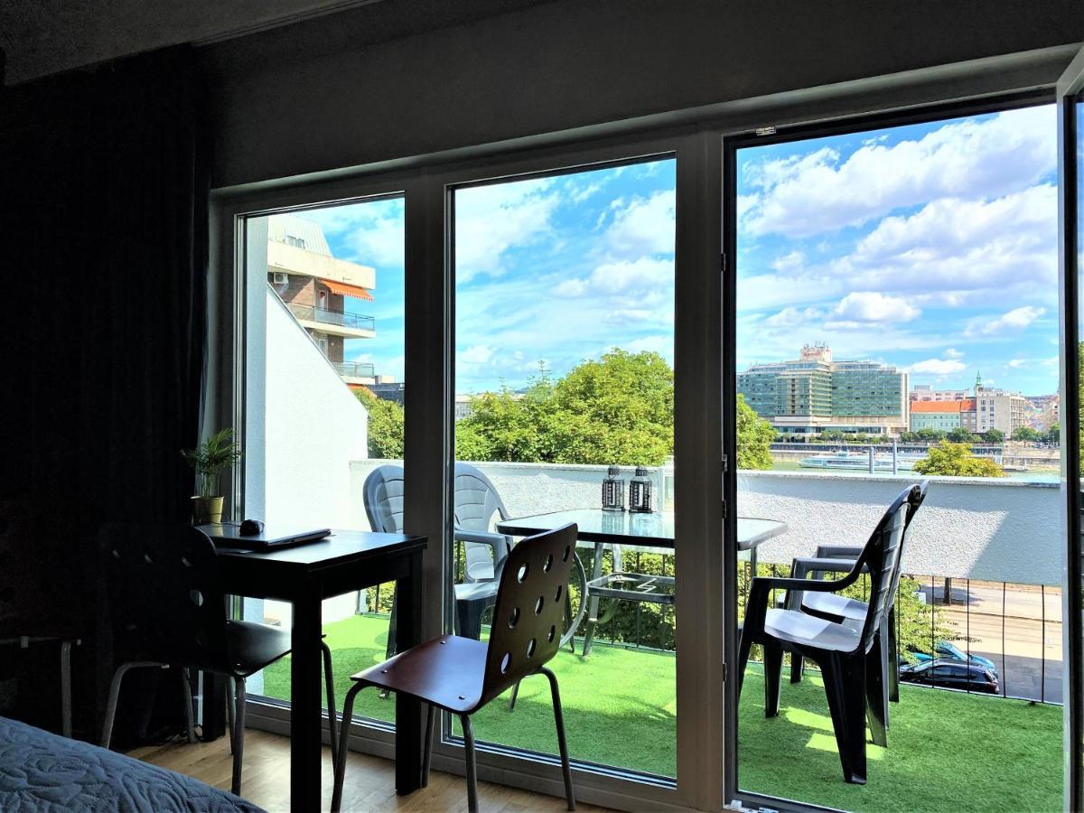 Danube View Artapartment With Balcony * Budapest