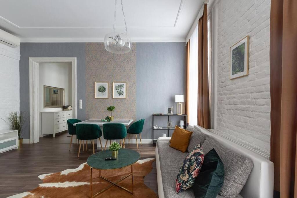 Chic, Captivating Space Near Opera House Apartamento Budapest