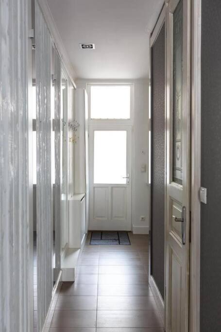 Chic, Captivating Space Near Opera House Apartamento