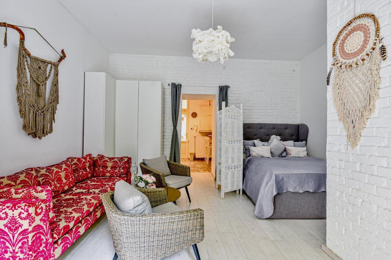 Buda Bliss Garden Apartment *