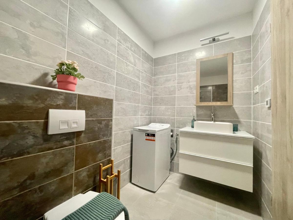 B146 Design Lux Budapest