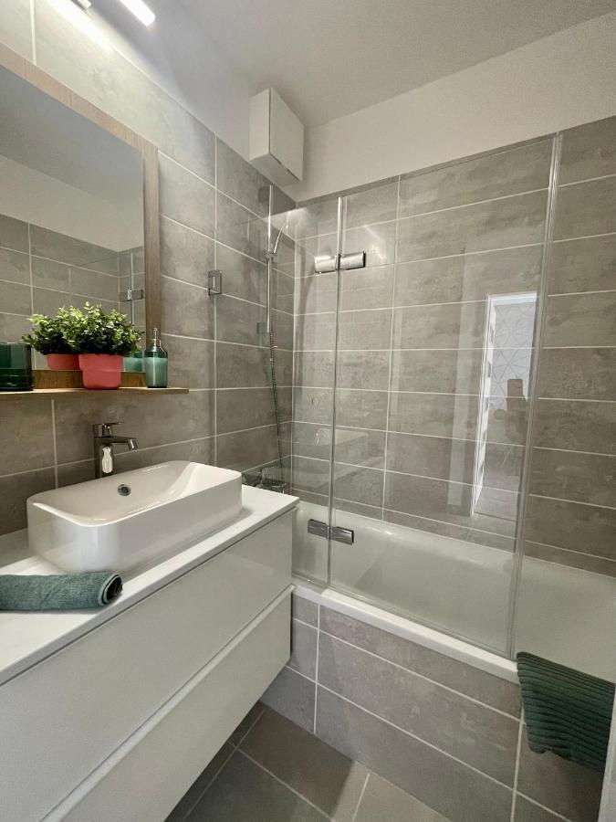 B146 Design Lux Budapest