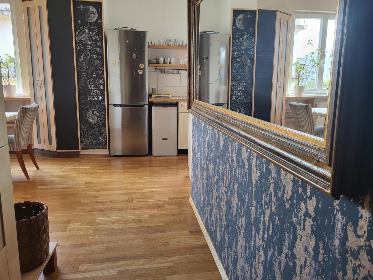Sunny Panorama Flat Near Castle With Balcony Apartment