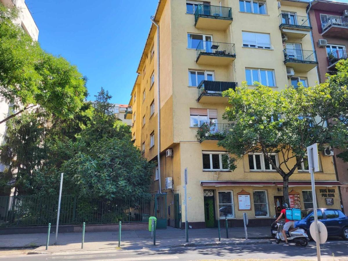 Sunny Panorama Flat Near Castle With Balcony