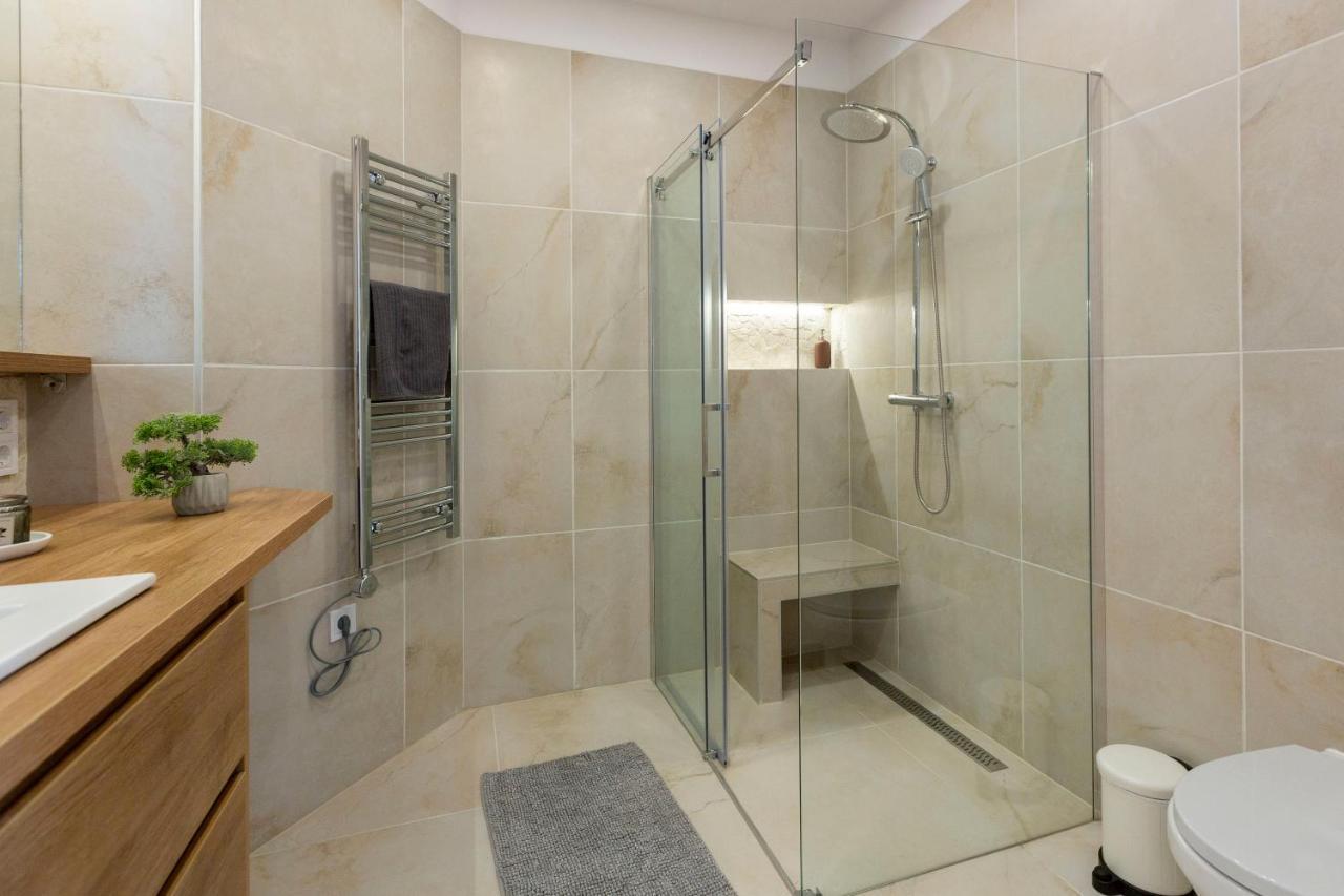 Exclusive Dohany With Balcony Next To The New York Cafe Appartamento *