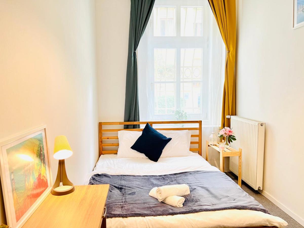 Rozsa Budapest