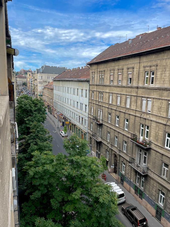 5 Apartment *