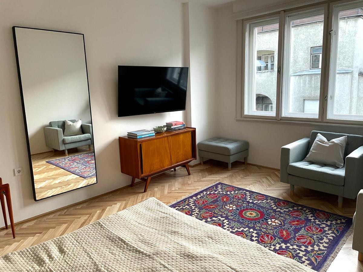 Apartment 5 *
