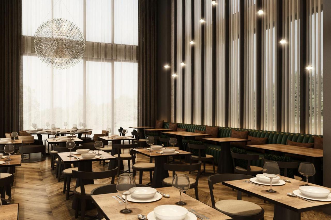 Four Points By Sheraton Danube Hotel 4*