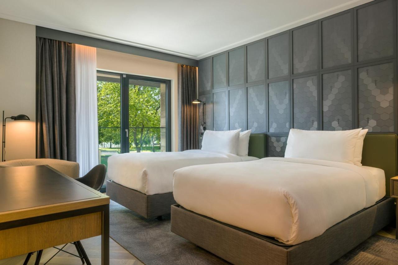 Four Points By Sheraton Danube 4*