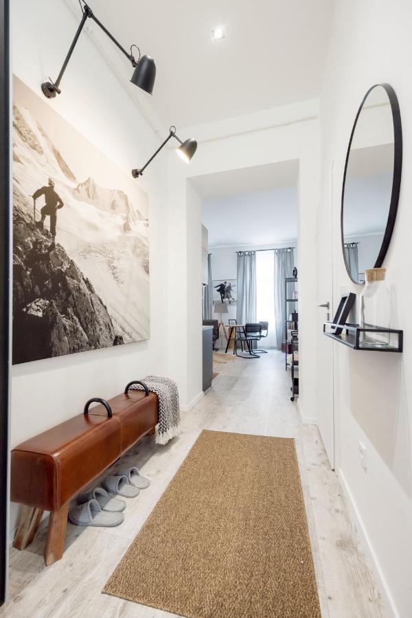 Two-bedroom Next To Music Academy Appartamento *
